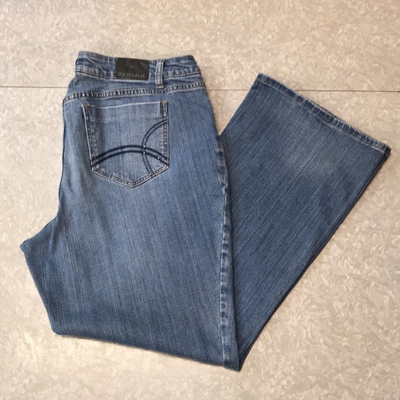 ZANADI Women’s Med Wash Straight-Cut Wide Leg Jeans, Size 18 - Picture 1 of 12